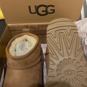 BRAND NEW UGG Classic Ultra Mini Boot Chestnut (Women's) US 6